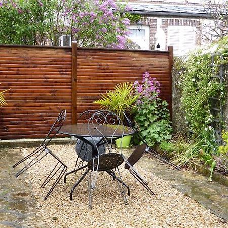 Parfait Pour Les Amoureux De La Nature: Maison 2 Chambres Avec Jardin, Proche Foret Et Chateau - Fr-1-581-74 Senonches Luaran gambar